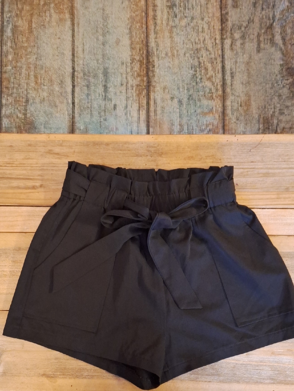 🔥🔥$8.00 Windsor Black High-Waist Tie-Front Shorts. Size Small